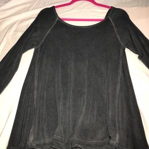 Grey long sleeve shirt